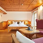 Breitachhus 3*